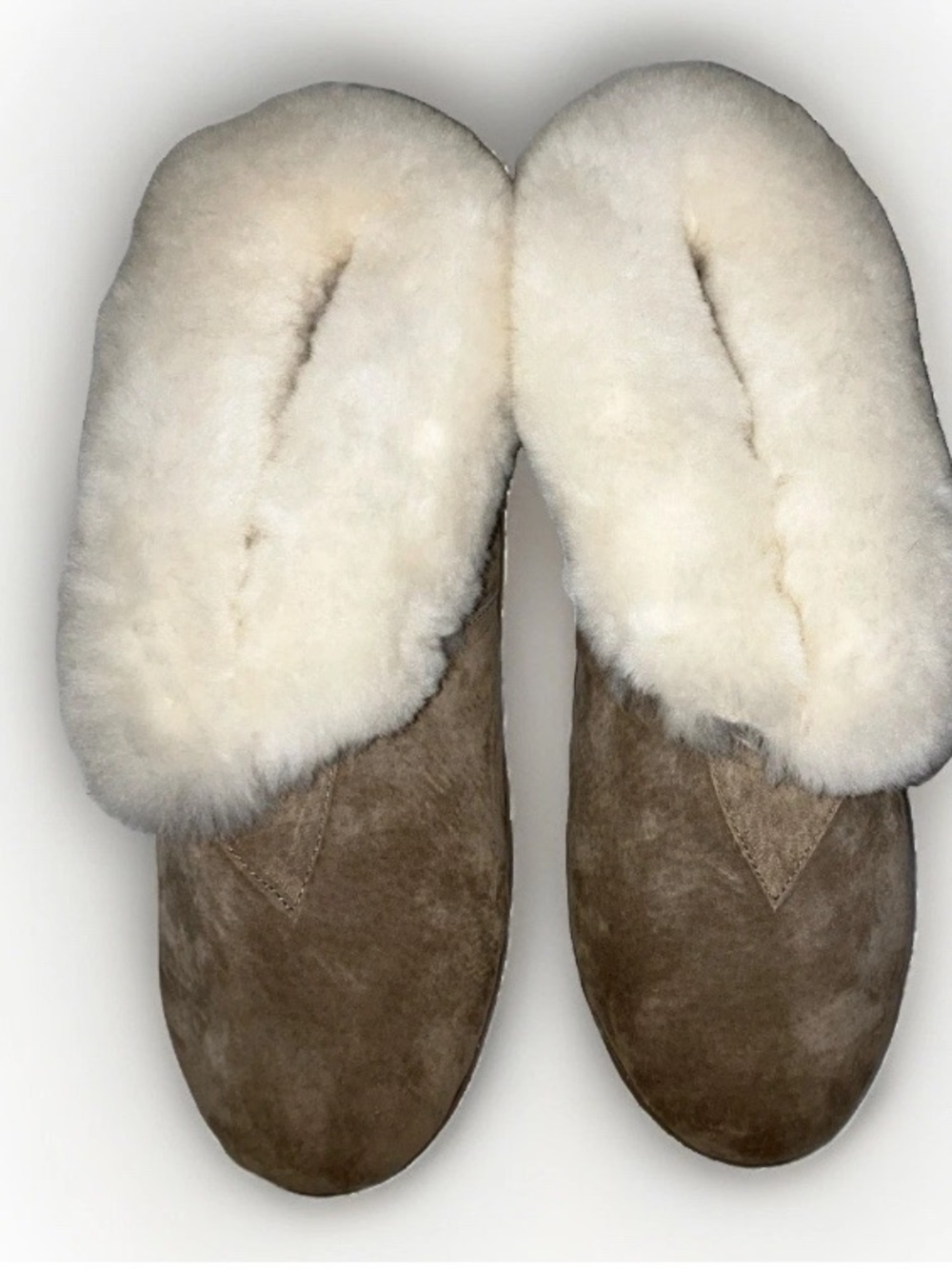 Old Friend slippers Bootie Women's 9 / Men's 7 Beige Suede Sheepskin NWOB cozy